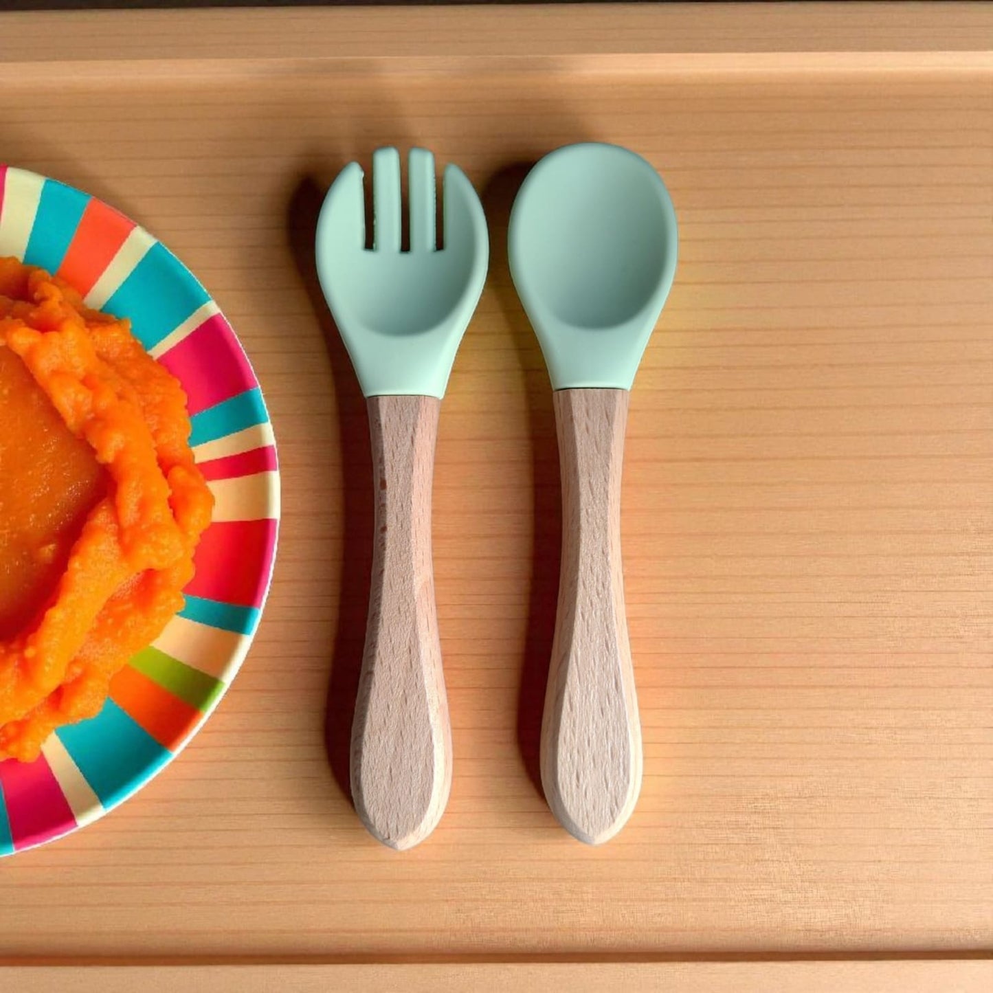 Cubiertos de Madera Verde